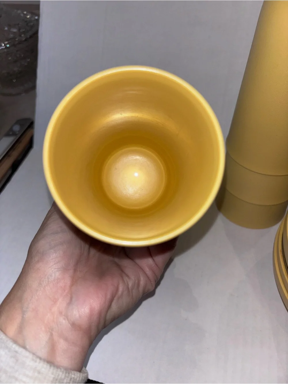 Tupperware Golden 4 Stackable Bowls and 6Tumblers Set